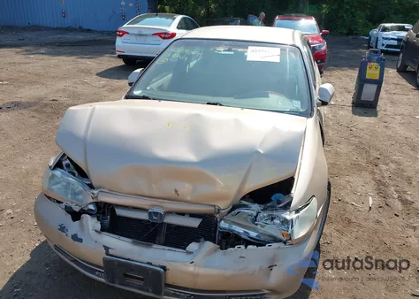 2001 Honda Accord 2.3 Lx из США, поврежденный, VIN 1HGCG66521A015983